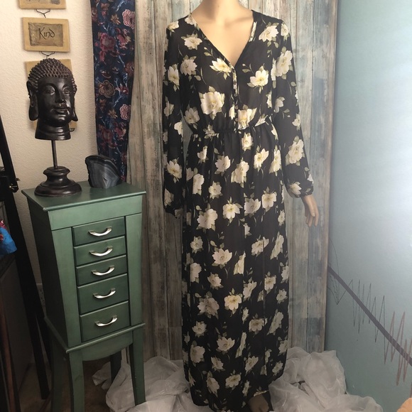 Floral Maxi Dress - Picture 1 of 6